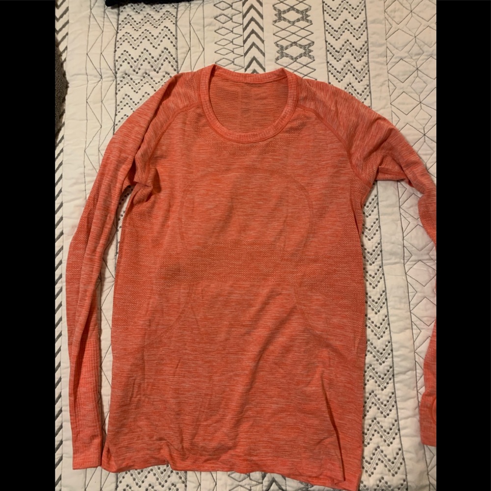 Lululemon long sleeve tee